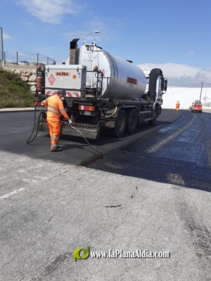 El Ayuntamiento de Onda invierte 100.000 euros en   mejorar el asfaltado de sus reas industriales