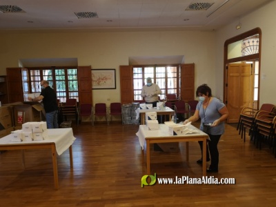 El Ayuntamiento de la Vall dUix inicia este martes el reparto a domicilio de 9.000 mascarillas para los mayores de 60 aos