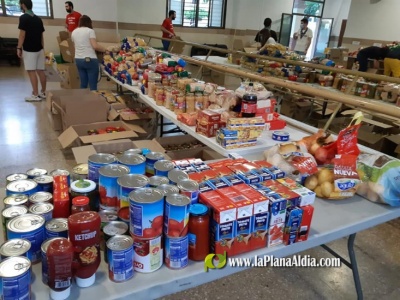 Porta Oberta y AEB recogen 4.000 kg de comida para Cáritas