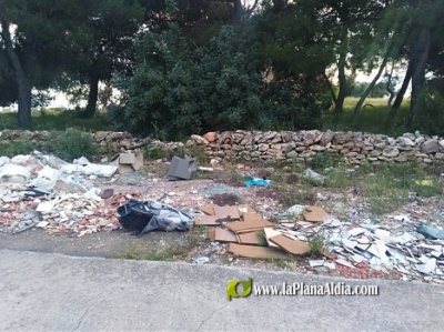 Lamentable la imagen que da Almassora de Santa Quitria y la playa