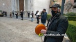 L'hostaleria realitza la primera casserolada a les portes de l'Ajuntament, per? sense el suport de l'Equip de Govern