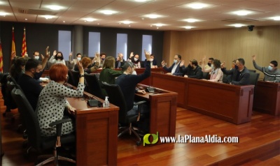 Els tres grups poltics de l'Ajuntament s'uneixen per a alar la veu contra la violncia de gnere