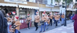 Orpesa acomiada la XV edició de la seua Mercat de Nadal al ritme de la dolçaina i el tabal