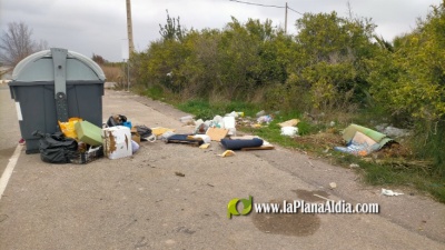 El Ayuntamiento de Nules permite vertidos incontrolados en plena Marjalera