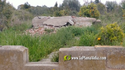 Denuncian a la Guardia Civil la retirada de fibrocemento en Golf Sant Gregori