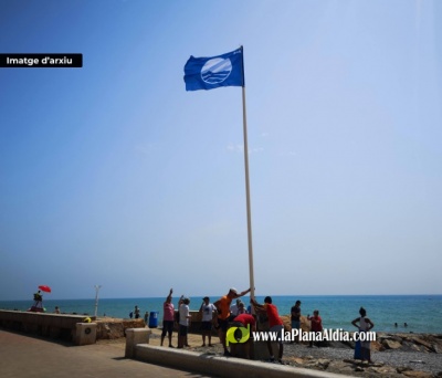 La Bandera Blava onejarà de nou a la Platja Casablanca d'Almenara
