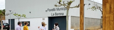 Los vecinos de la Barona estrenan la remodelada plaza de la Mare de Déu dels Àngels