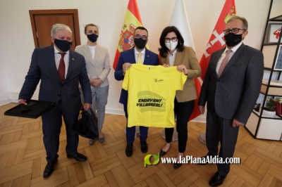 Benlloch estreta llaços amb l'alcaldessa de Gdansk per a col·laborar en la promoció del teatre de carrer i FITCarrer
