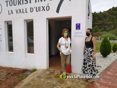 El Ayuntamiento de la Vall dUix instala un Punto Violeta en la Tourist Info