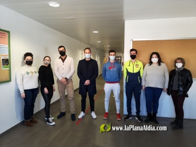 20 personas de la Vall d'Uixó mejoran su empleabilidad con los certificados de profesionalidad en gestión de almacenes y limpieza 
