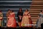 Mar?a Olivas Vidal  ja llueix la banda que la acredita com a Reina Fallera infantil de Burriana 2023