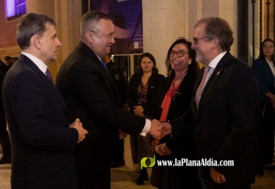 El president de la Diputaci, Jos Mart, rep al primer ministre de Romania, Nicolae Ciucă, en una trobada amb associacions romaneses de Castell