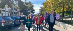 La Vall d'Uixó marcha contra la violencia de género para conmemorar el 25 de noviembre