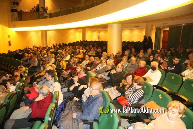 Clausura de la XIX Mostra de Teatre de l'Alcora que ha llenado durante 4 fines de semana el Auditorio de la Caixa Rural alcorina