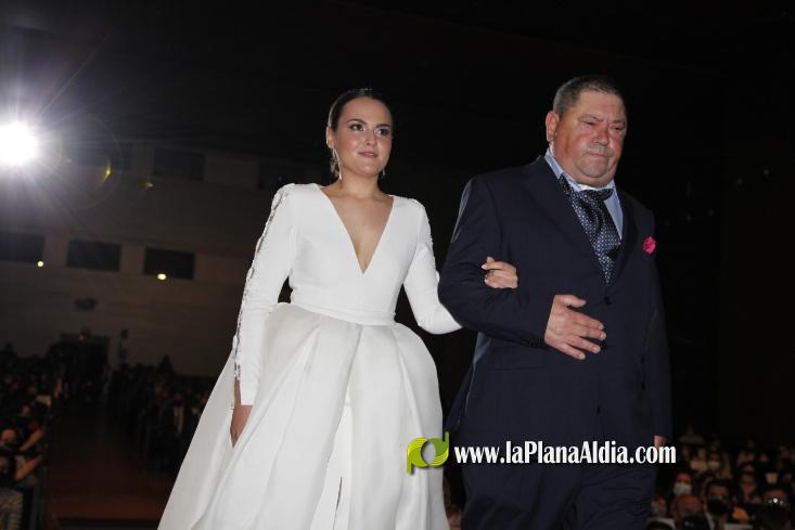 Marta Guzm?n ja 'reina' en les festes de Sant Vicent de la Vall