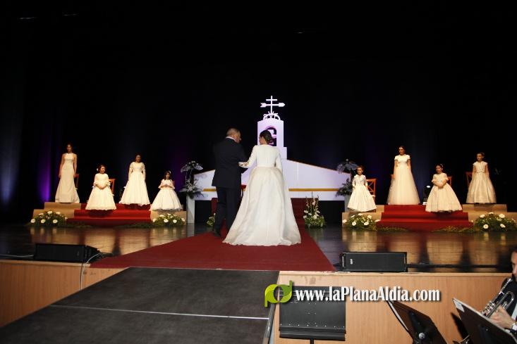 Marta Guzm?n ja 'reina' en les festes de Sant Vicent de la Vall