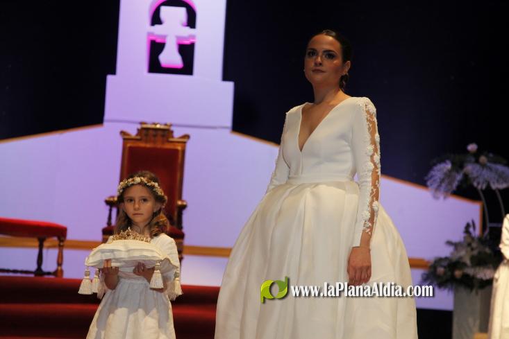 Marta Guzm?n ja 'reina' en les festes de Sant Vicent de la Vall