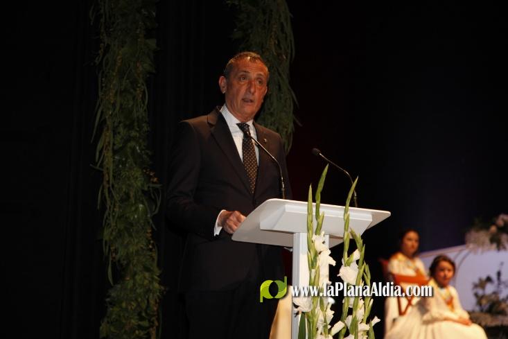 Marta Guzm?n ja 'reina' en les festes de Sant Vicent de la Vall