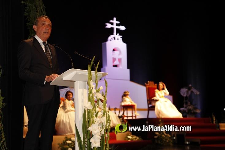 Marta Guzm?n ja 'reina' en les festes de Sant Vicent de la Vall