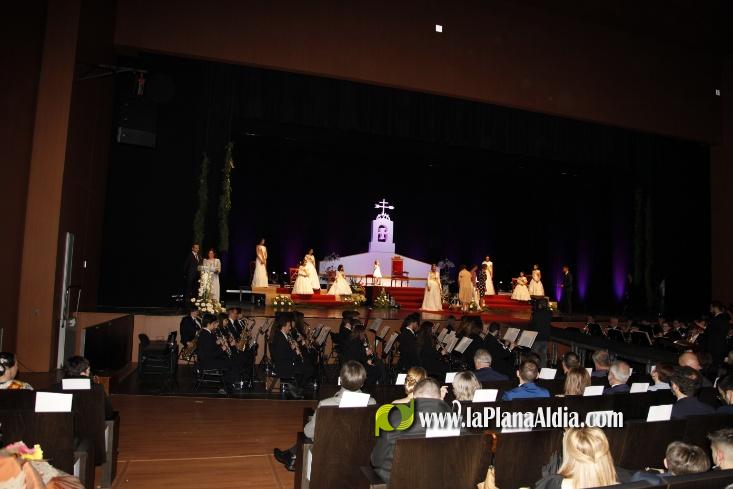Marta Guzm?n ja 'reina' en les festes de Sant Vicent de la Vall