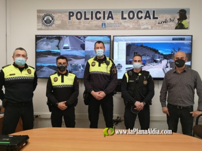 La Policía Local de la Vall d'Uixó incorpora dos nuevos agentes y un etilómetro para realizar controles de alcoholemia