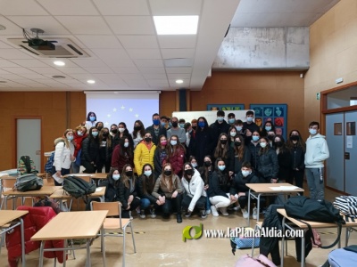 El IES Llombai recibe la visita de Jordi Sebastiá dentro del programa Escoles Ambaixadores del Parlament Europeu