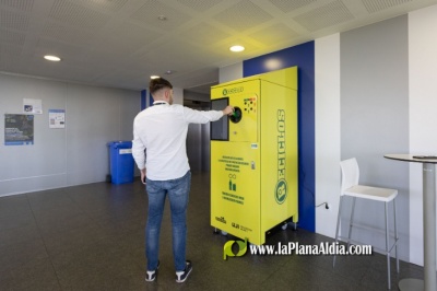 La Universitat Jaume I apuesta por RECICLOS e incorpora en el campus máquinas que recompensan por reciclar