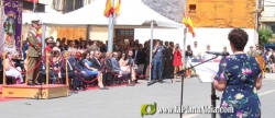 Onda homenajea a las Fuerzas Armadas y muestra su orgullo español en en una multitudinaria Jura de Bandera