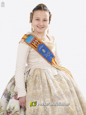 María Olivas serà la Reina Fallera infantil 2023 y quatre joves aspiren a convertir-se en la Reina Fallera de Burriana