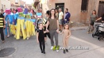 Acolorida cercavila de disfresses infantils