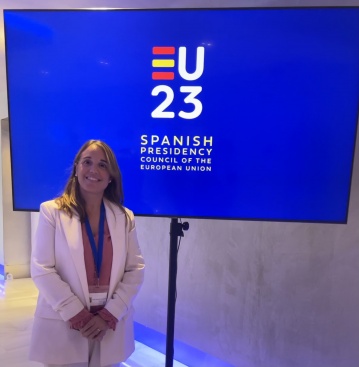 La professora de la UJI Lucía Sánchez-Tarazaga aborda els reptes de la professora en el «Meeting for the EU Director General for School»