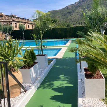 El Ayuntamiento de Alfondeguilla instalar placas solares en el complejo de la piscina para que sea autosuficiente