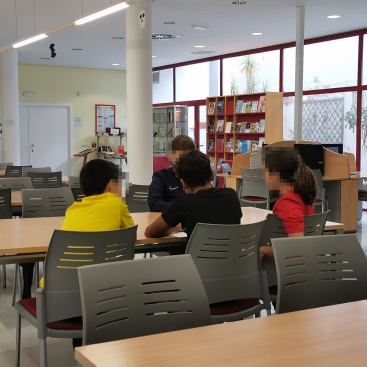 La biblioteca Joan Fuster de Almenara organiza actividades para dar a conocer los monstruos valencianos