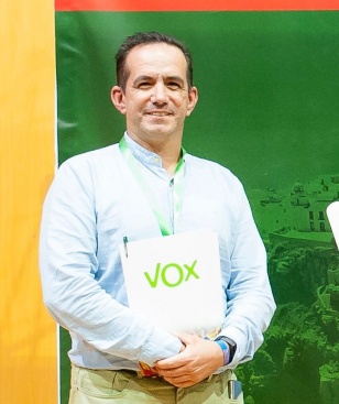 VOX muestra su rechazo a la amnistía mientras la izquierda de Vinaroz apoya al separatismo catalán
