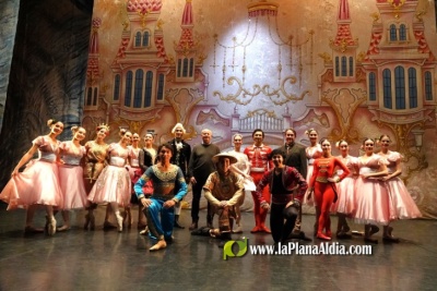 Cascanueces llena el Teatro Payà y el público despide de pie a la International Ballet Compa