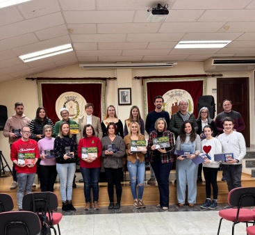 Segorflor, Papereria Aigua Neta i Fusteria Andueza guanyen el Concurs d'Escaparates de Nadal