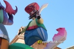 Burriana ya luce sus 36 monumentos falleros en las calles