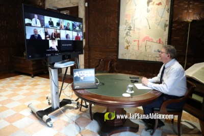 Ximo Puig se reúne con el Centro de Coordinación Operativa Integrada para analizar la situación del incendio del Alto Mijares que se ha dado por estabilizado