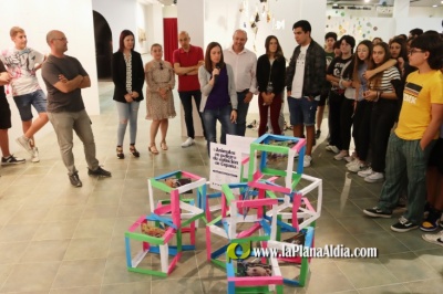 El Museu del Azulejo d'Onda inaugura una exposició sobre la sostenibilitat feta per alumnes d'institut