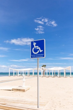 La Comunitat Valenciana cuenta con 87 playas accesibles para personas con discapacidad