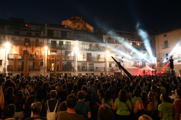 Un gran espectáculo inaugura el Aplec dels Ports en Morella