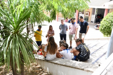 Visita institucional del regidor de Joventut i la regidora de Cultura i Tradicions a un campament de la Unió Musical La Lira