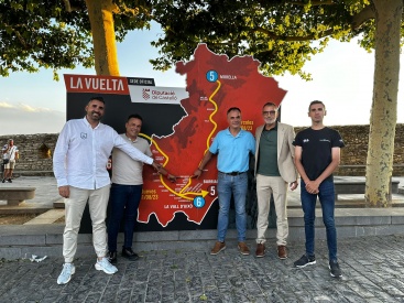 La Caravana de la Vuelta Ciclista a España 2023 llega a Onda y hace parada en el raval de San José
