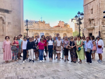 La concejala de Turismo, Arantxa Miralles, realiza una visita guiada por Castellon con motivo del Dia Mundial del Turismo
