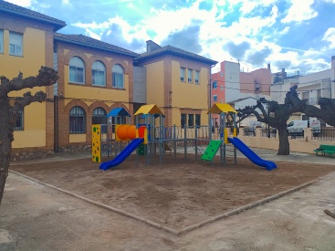 Betx estrena parque infantil escogido por los nios del municipio