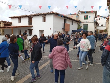 Memoria, fiesta y tradición en Palanques con la Fiesta del Bureo y el Ball del Corro