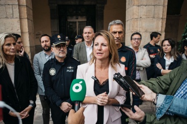 Begoña Carrasco mostra solidaritat per víctimes d'inundacions a València