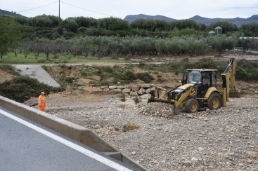 Efectius del Consorci Provincial de Bombers de Castelló treballen en resposta als efectes de la DANA a València