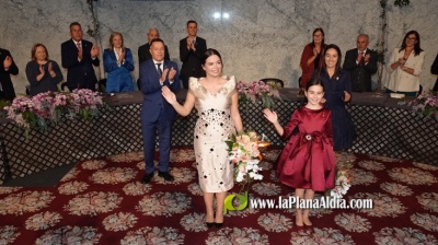 Claudia Sabater Llopis y Valeria Cuadros Marco proclamadas reinas falleras de Burriana 2025