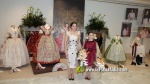 Vermell i ivori, els colors dels primers vestits de Claudia i Valeria